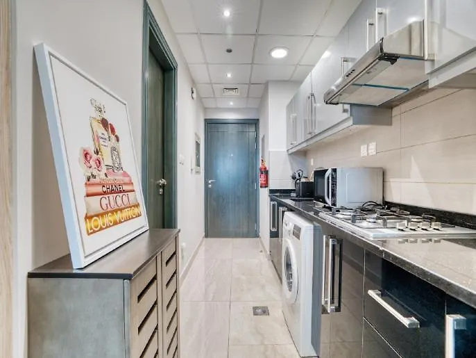 Elegant Studio With Burj Khalifa & Canal View - 1901 Dubai 0*,  Birleşik Arap Emirlikleri