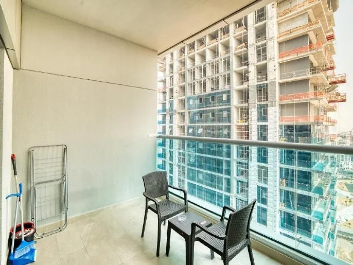 Elegant Studio With Burj Khalifa & Canal View - 1901 Dubai